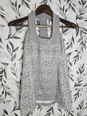 Lululemon Yoga Top Gray/Black Womens Size S/M Athletic